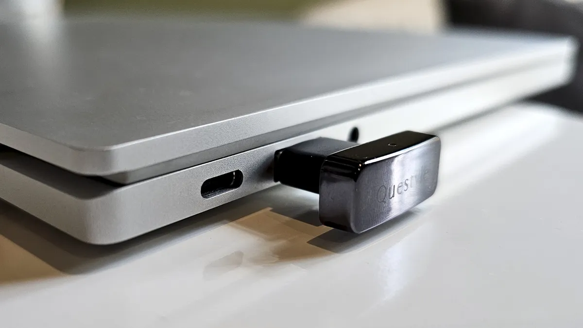 Обзор Questyle QCC Dongle Pro — лучший звук по Bluetooth картинка Questyle QCC Dongle Pro