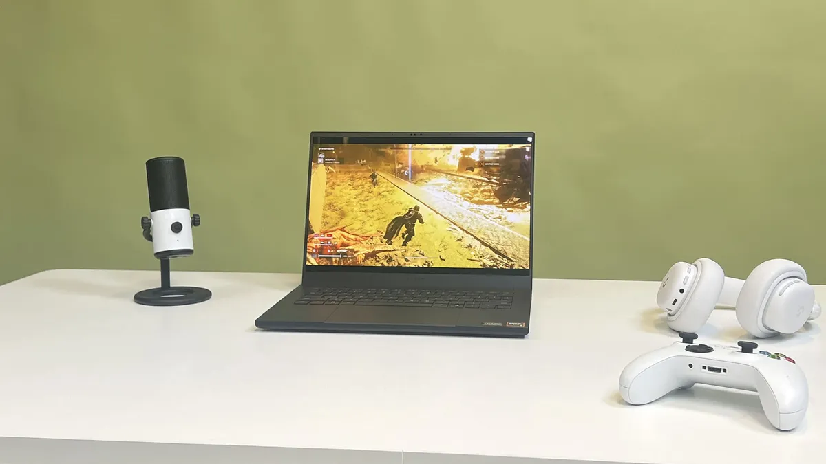 Обзор Razer Blade 14 (2025) — мощь, OLED и мобильность фото