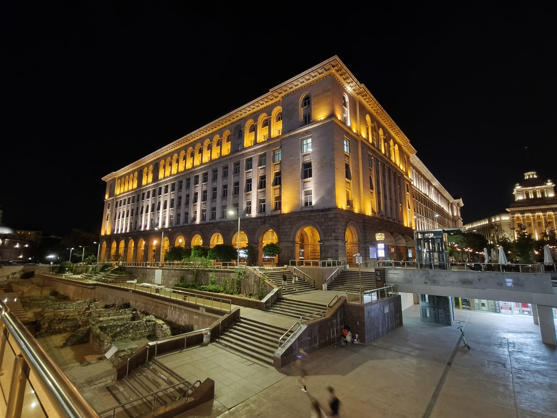 Обзор Realme P3 Ultra — мощный смартфон с 120Гц дисплеем картинка Realme P3 Ultra