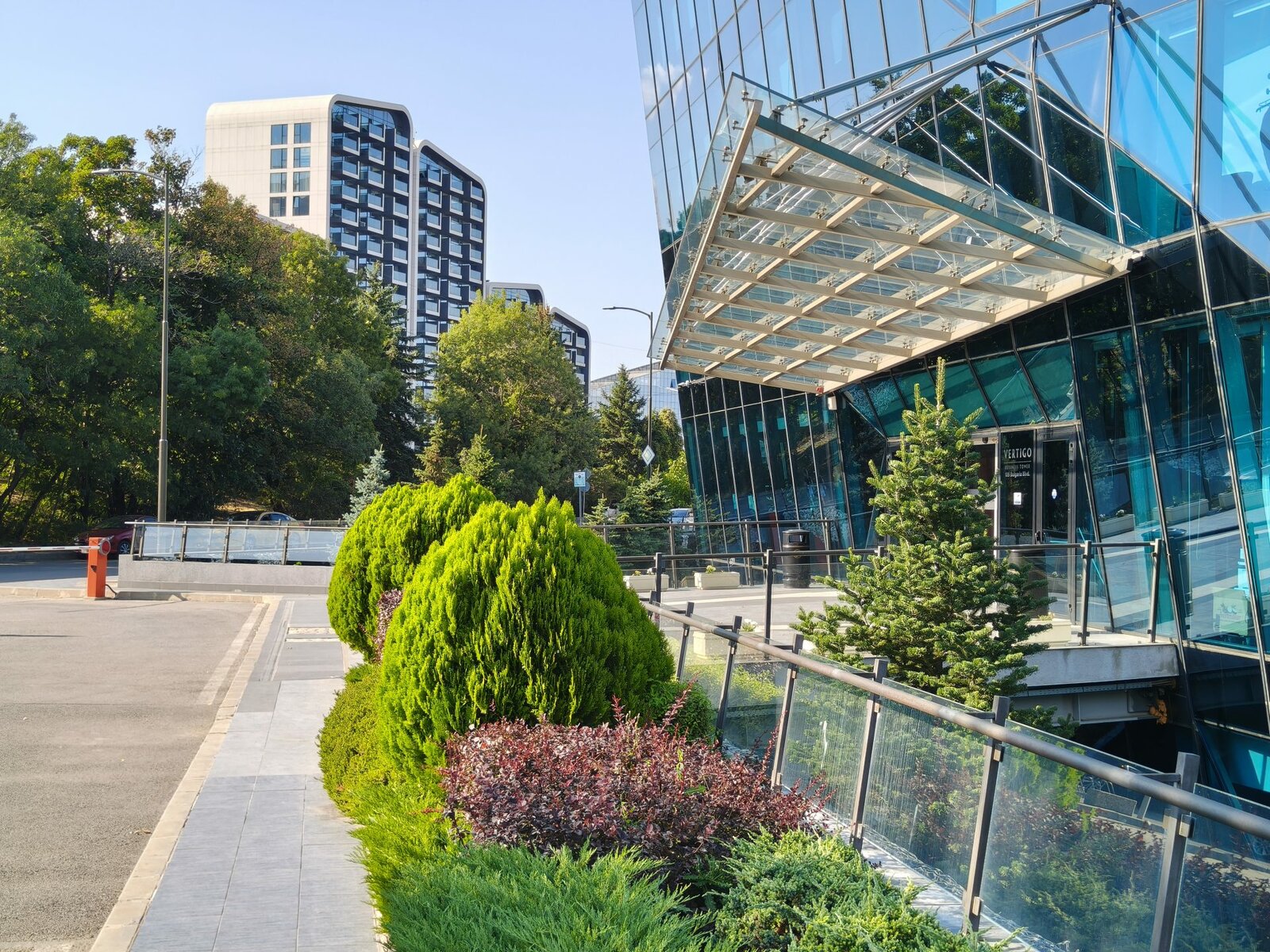 Обзор Realme P3 Ultra — мощный смартфон с 120Гц дисплеем картинка Realme P3 Ultra