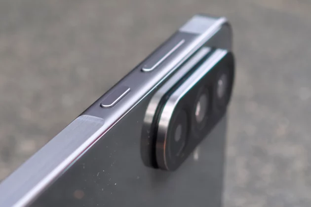 Обзор Galaxy A56: середнячок для требовательных пользователей фото