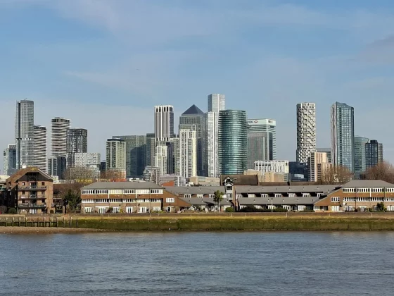 Обзор Galaxy A56: середнячок для требовательных пользователей фото