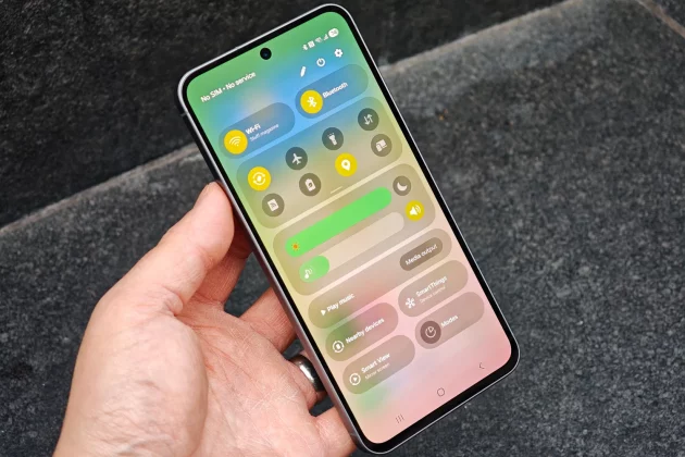 Обзор Galaxy A56: середнячок для требовательных пользователей фото