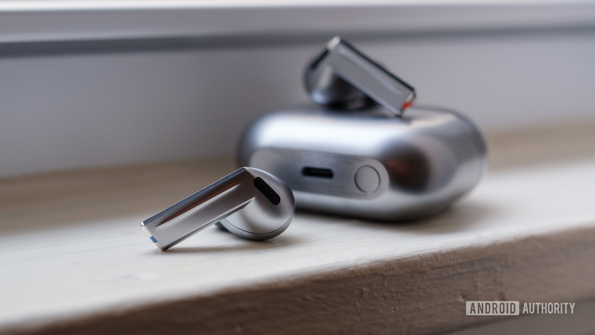 Разработка Galaxy Buds 4 Pro подтверждена: в сети нашли номер модели