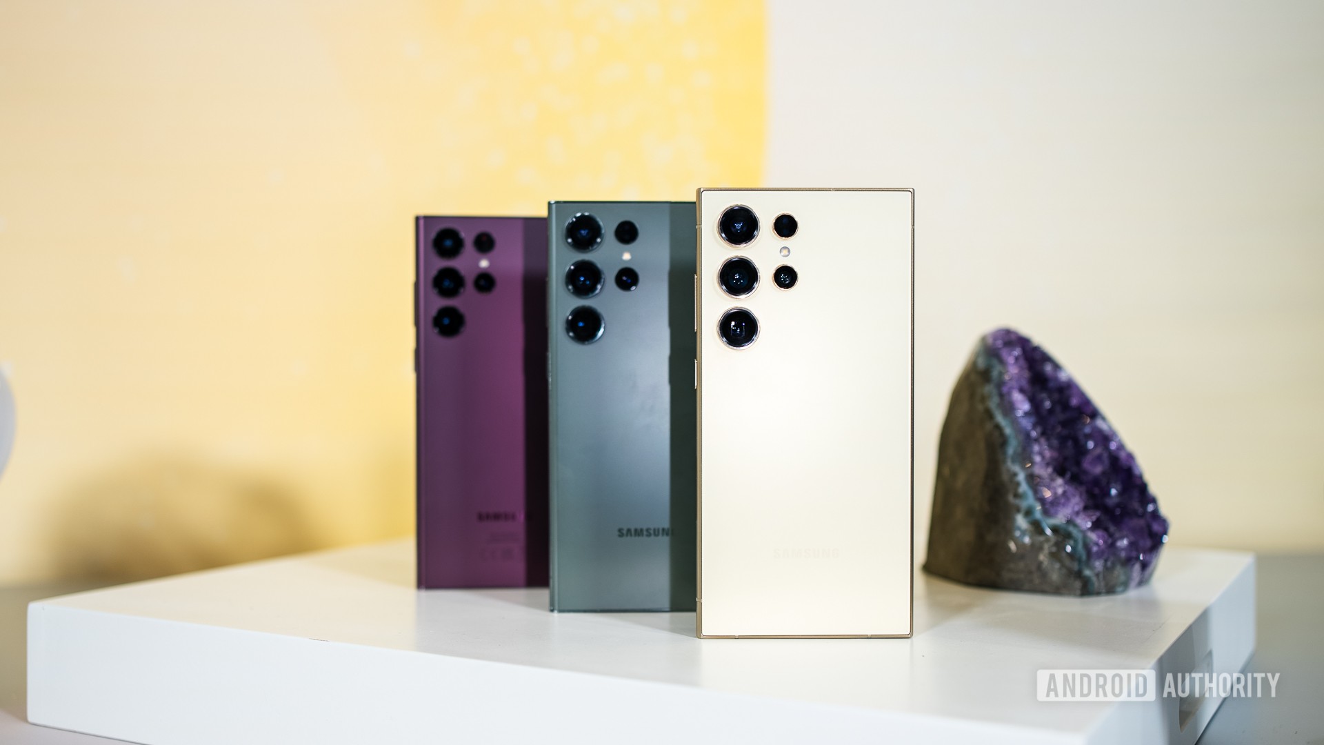 457349Обделенный флагман: почему Samsung «ограбила» владельцев Galaxy S23