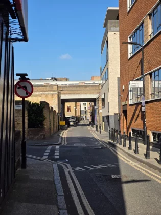 Обзор Samsung Galaxy S25 Edge: один фатальный недостаток фото