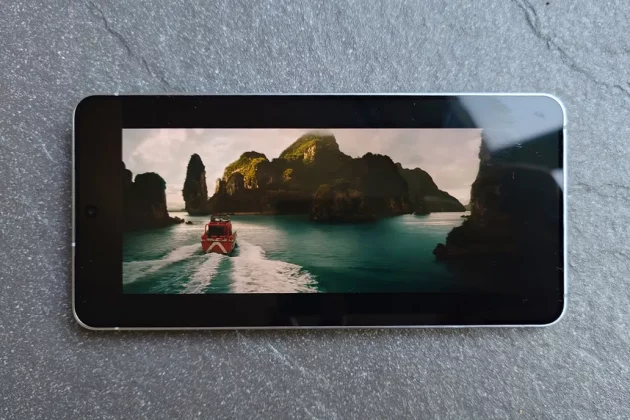 Обзор Samsung Galaxy S25 Edge: один фатальный недостаток фото