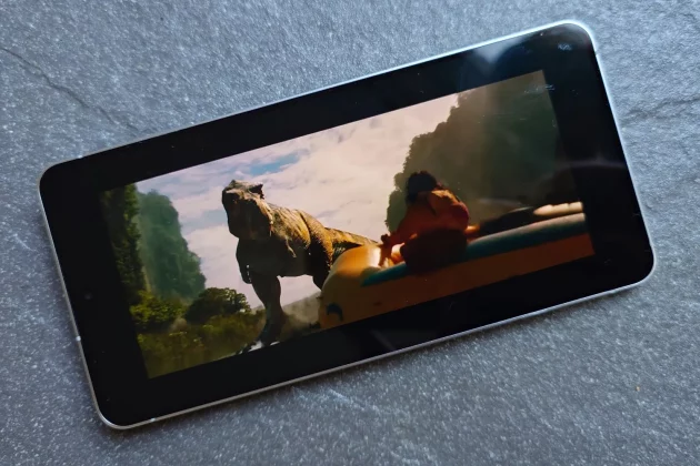 Обзор Samsung Galaxy S25 Edge: один фатальный недостаток фото