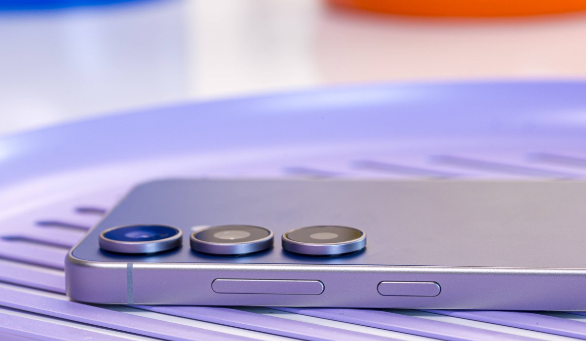 Samsung Galaxy S25 FE 