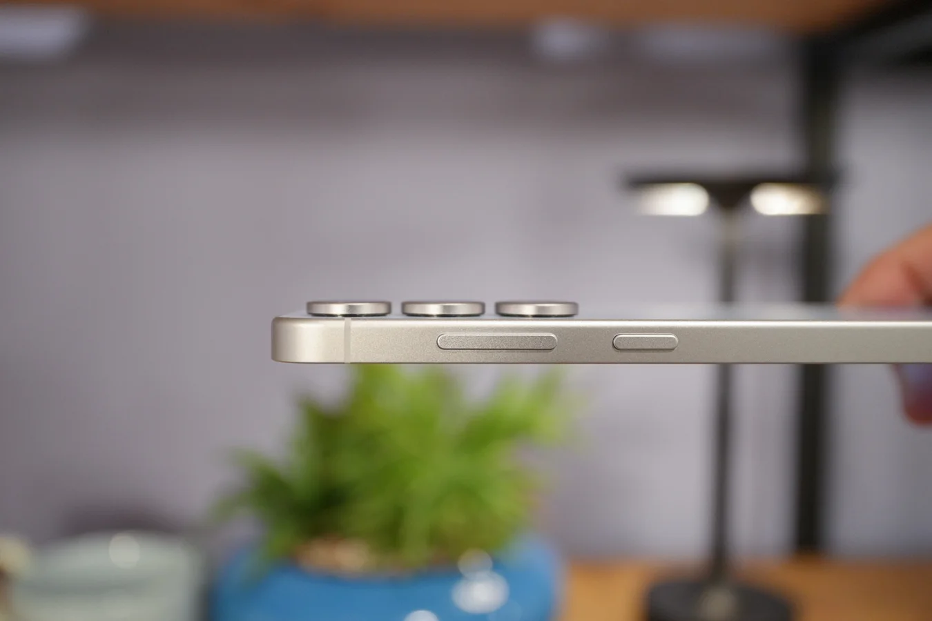 Samsung Galaxy S25 FE