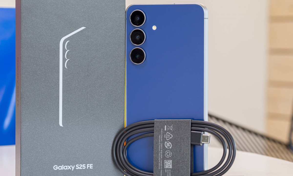 Samsung Galaxy S25 FE 