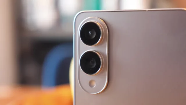 Samsung Galaxy S26 неожиданный поворот в дизайне