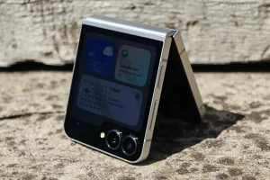 Samsung Galaxy Z Flip 7 FE: стоит ли эта раскладушка ваших денег?