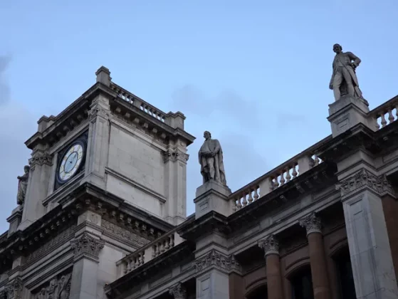 Обзор Galaxy Z Fold 7: Samsung наконец-то догнал конкурентов фото