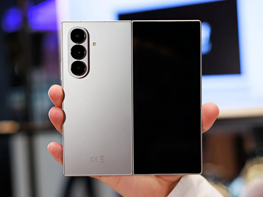 Складной iPhone: Apple воскрешает Touch ID, но в самом худшем виде