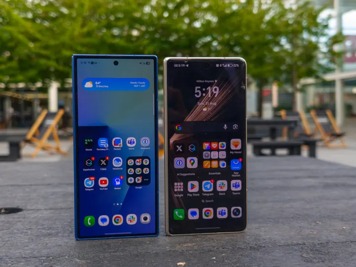 Samsung Galaxy Z Fold 7 vs Honor Magic V5