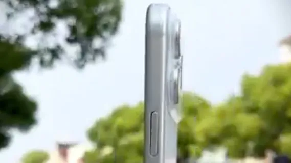 Битва гигантов: iPhone 17 Pro Max против Galaxy S25 Ultra. Кто кого?