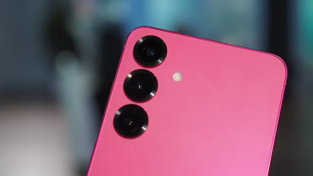 Samsung испугалась инноваций Утекшие рендеры Galaxy S26 Pro выглядят как прошлогодний телефон (1) Samsung испугалась инноваций? Утекшие рендеры Galaxy S26 Pro выглядят как прошлогодний телефон