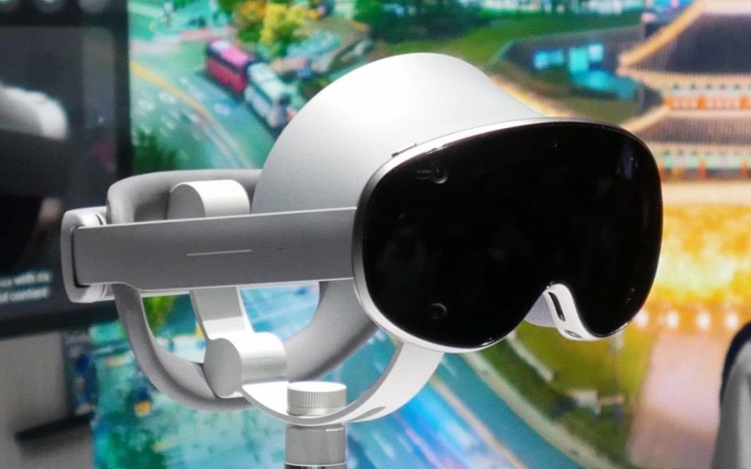 Samsung не успевает: запуск главного конкурента Apple Vision Pro снова отложен