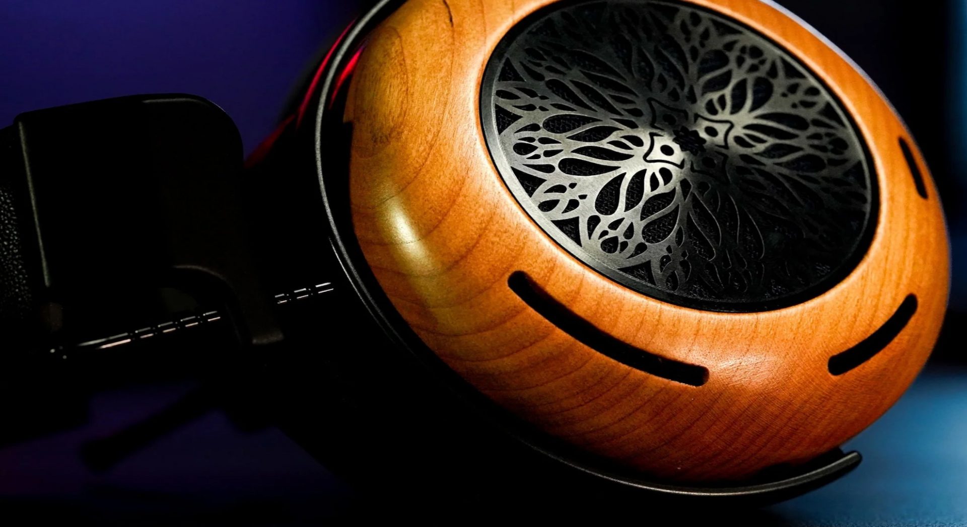 Самые красивые наушники в мире: дизайн, который изумляет!