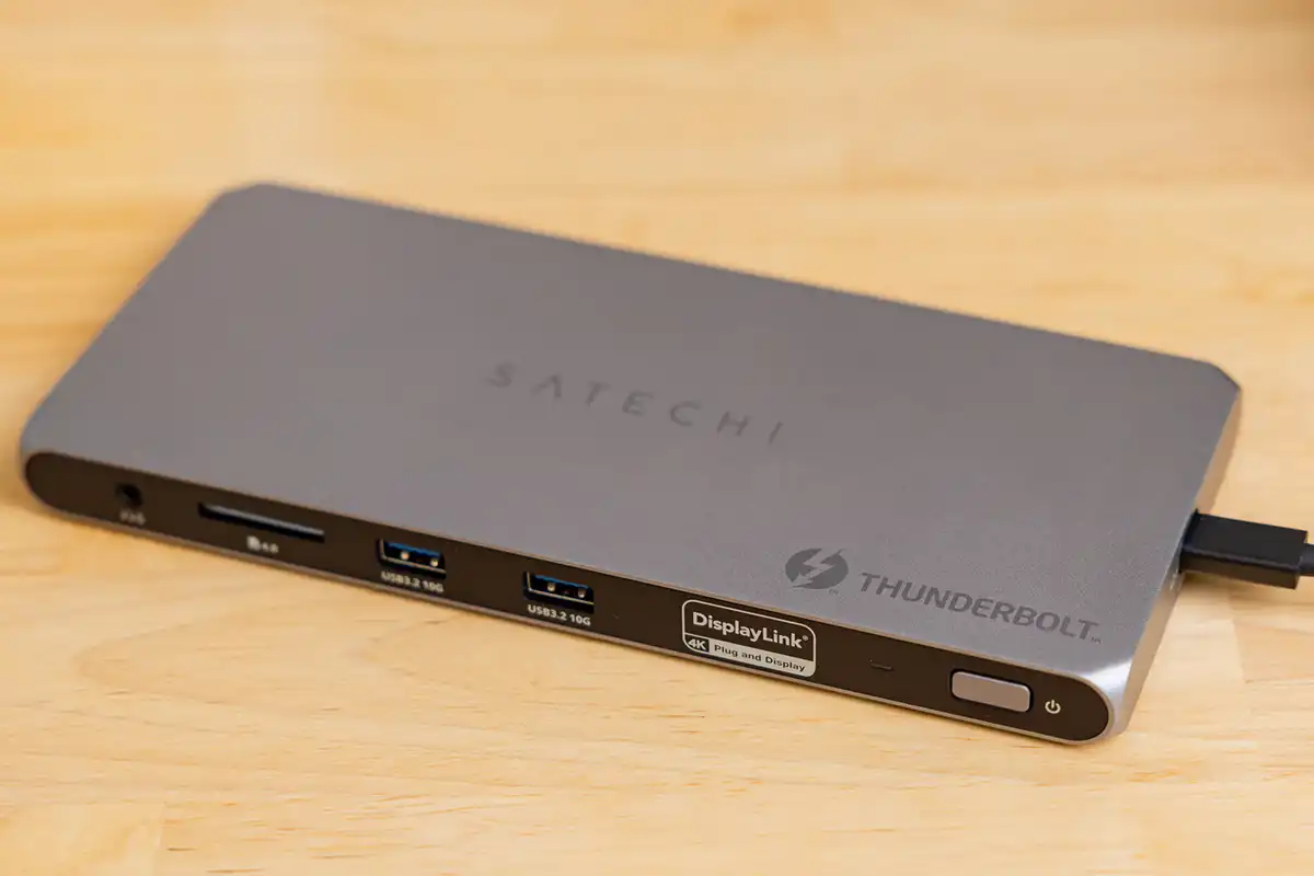 Обзор док-станции Satechi Thunderbolt 4 с DisplayLink: четыре дисплея через эту компактную док-станцию