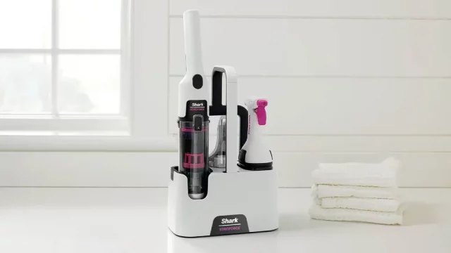 Shark StainForce cамоочищающийся спасатель от пятен