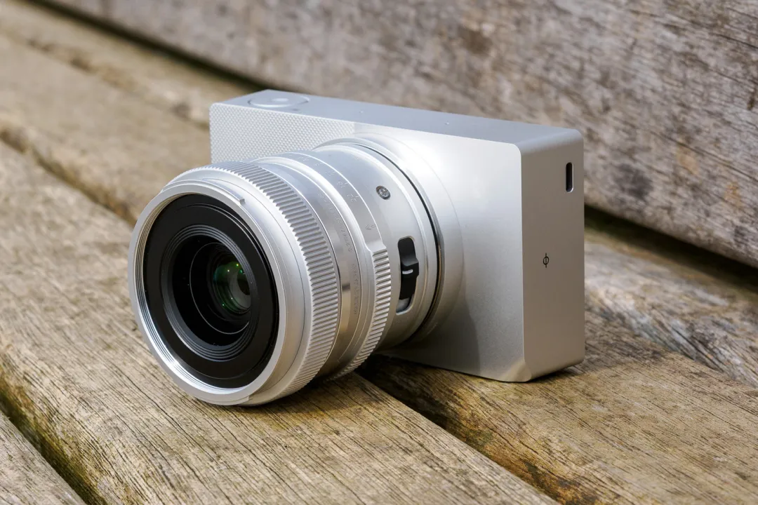 Sigma BF — минимализм и стиль, который раздражает и пугает фотографов