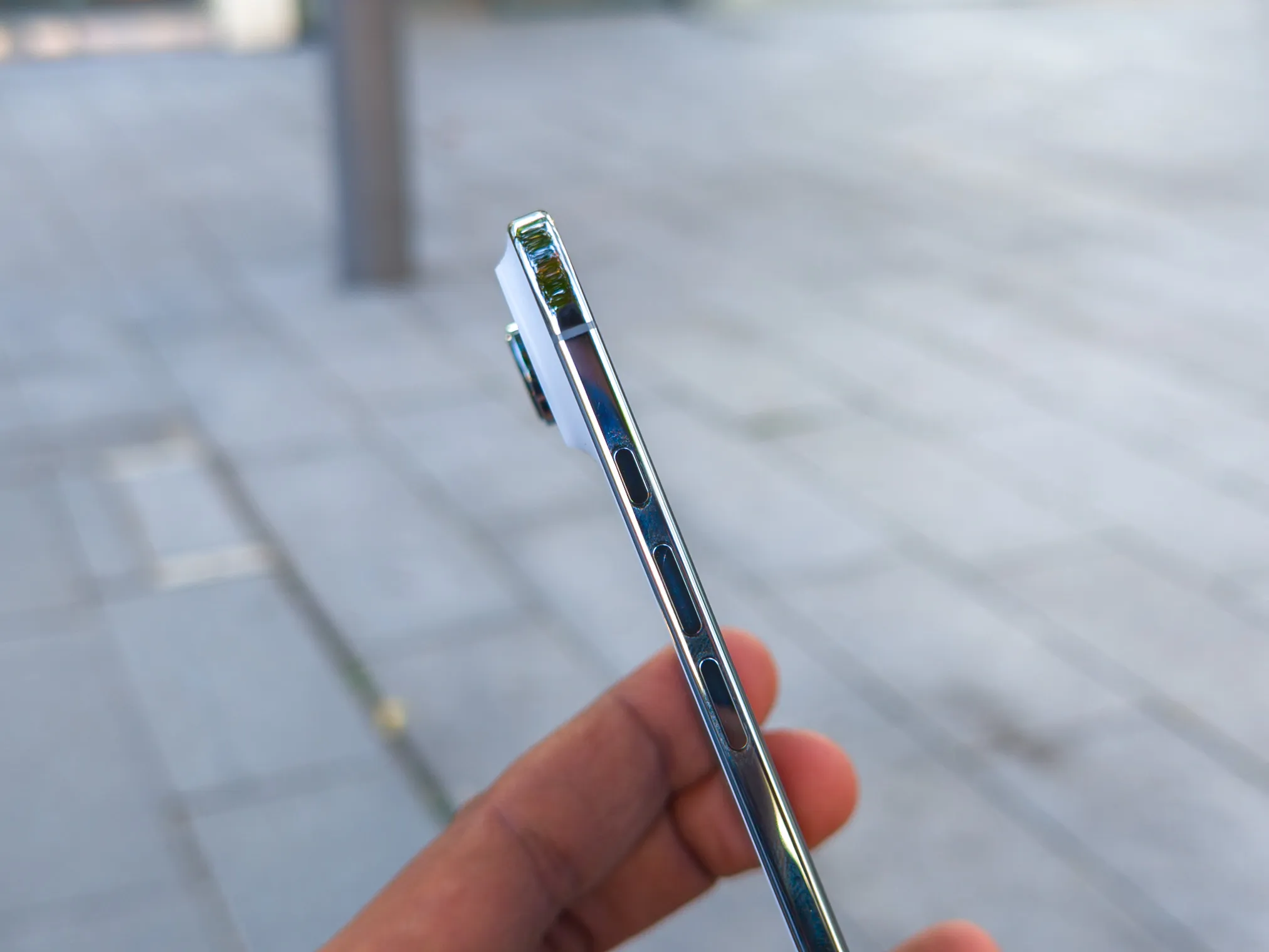 Складной iPhone от Apple: гениальная инновация или самый дорогой и горячий «сэндвич» в истории?