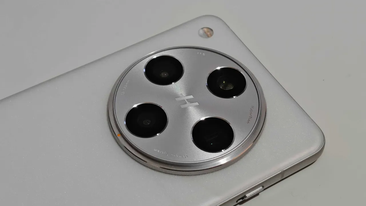 Android-телефоны наконец-то перестанут разряжаться к полудню. Секрет — новые аккумуляторы картинка Android-телефоны наконец-то перестанут разряжаться к полудню. Секрет — новые аккумуляторы