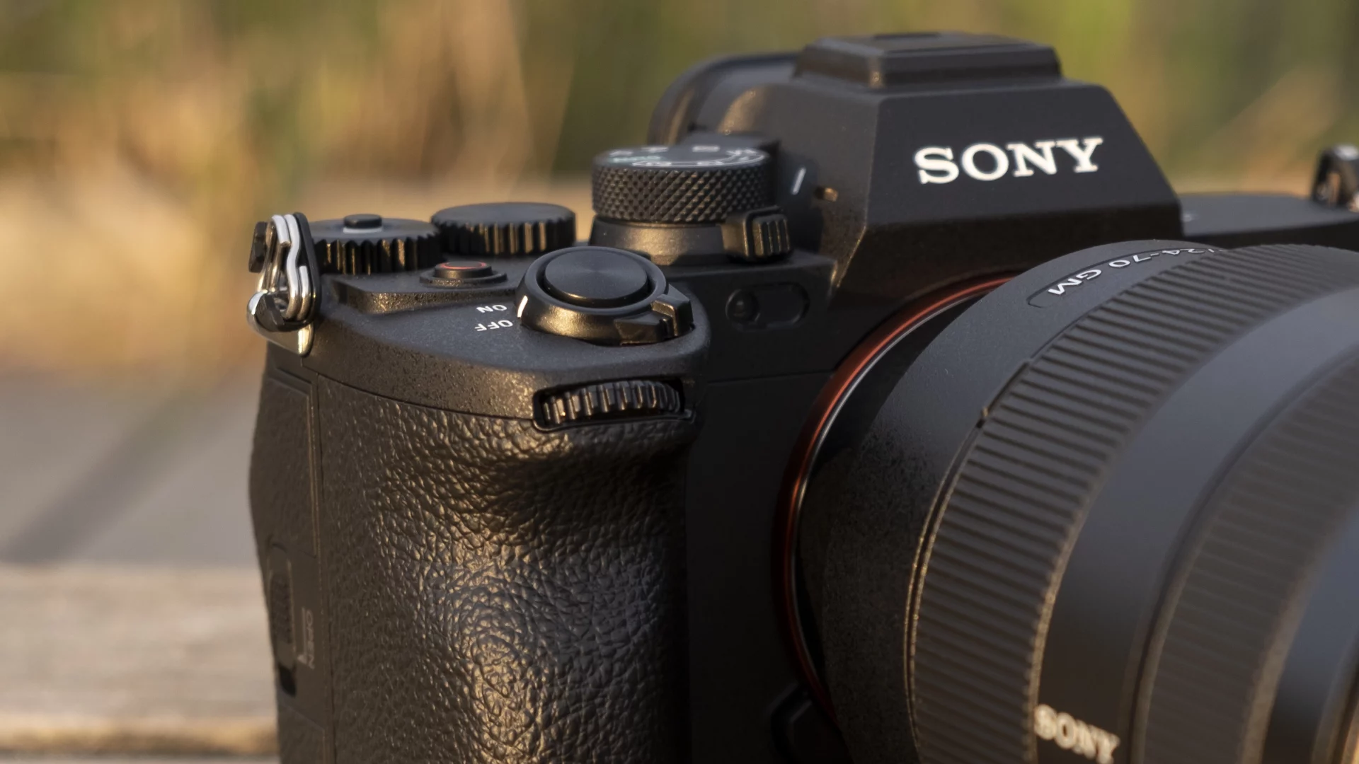 Sony наносит ответный удар: первые "слитые" фото A7 V намекают, что гегемонии Nikon Z6 III приходит конец