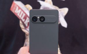 Обзор Sony Xperia 10 VII: знакомый дизайн, новые трюки