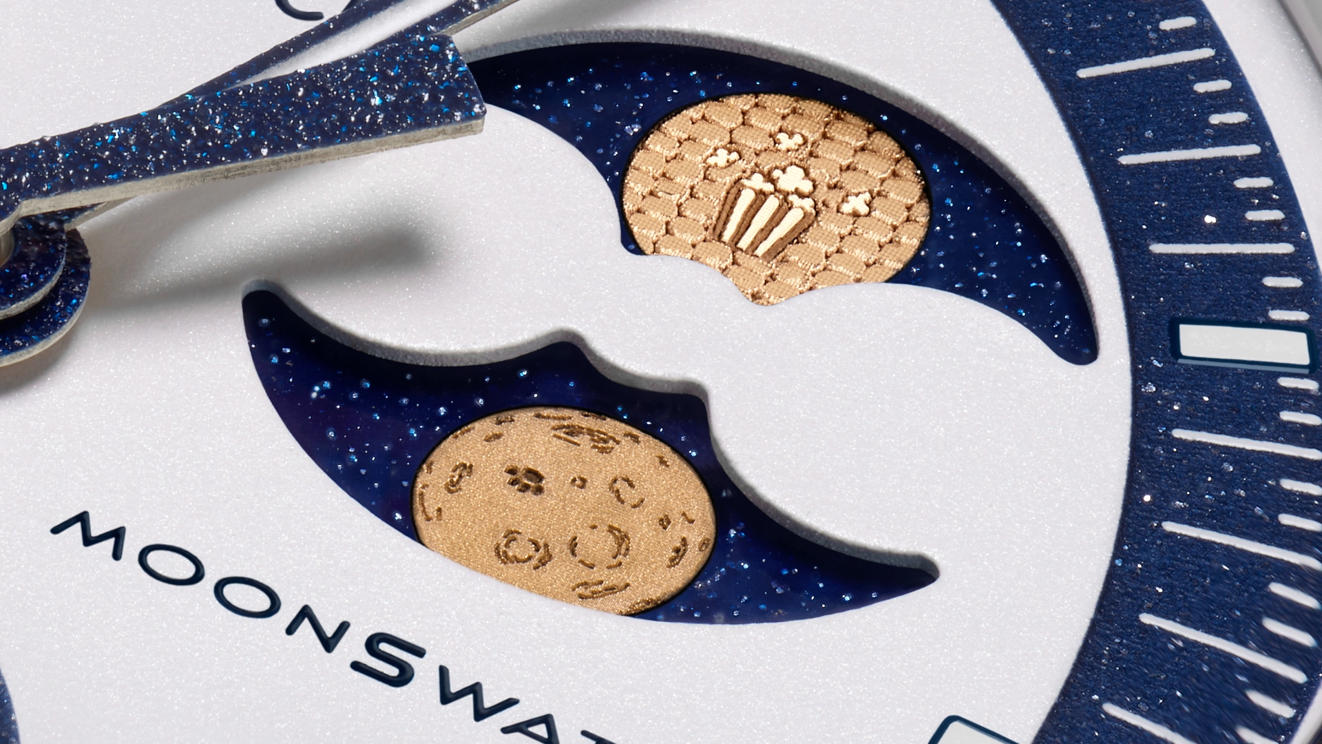 Swatch снова сводит фанатов с ума: новый MoonSwatch со Снупи и попкорном