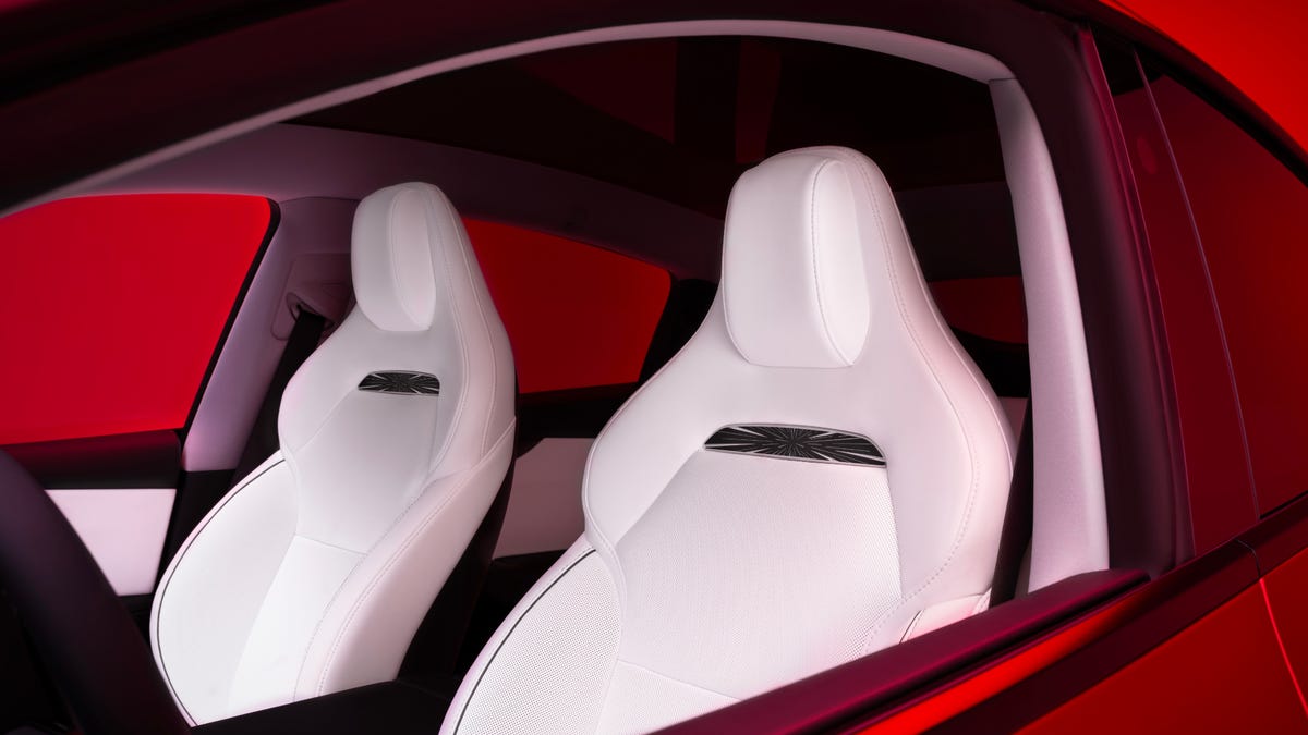 Tesla Model Y Performance: Как любимый электрокар стал суперкаром