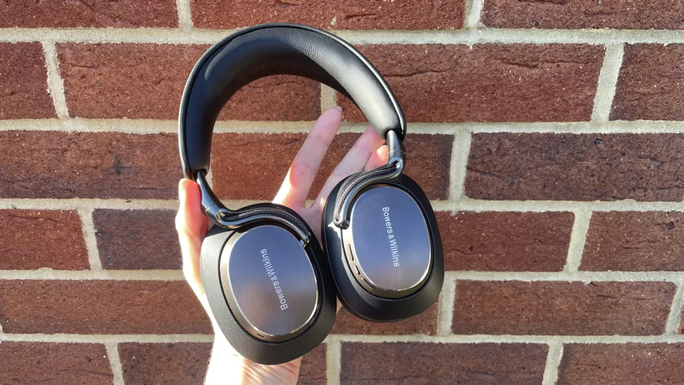 Лучшие наушники Bowers & Wilkins Px8 S2 стали еще лучше картинка Топовые наушники Bowers & Wilkins Px8 S2 вышли в продажу