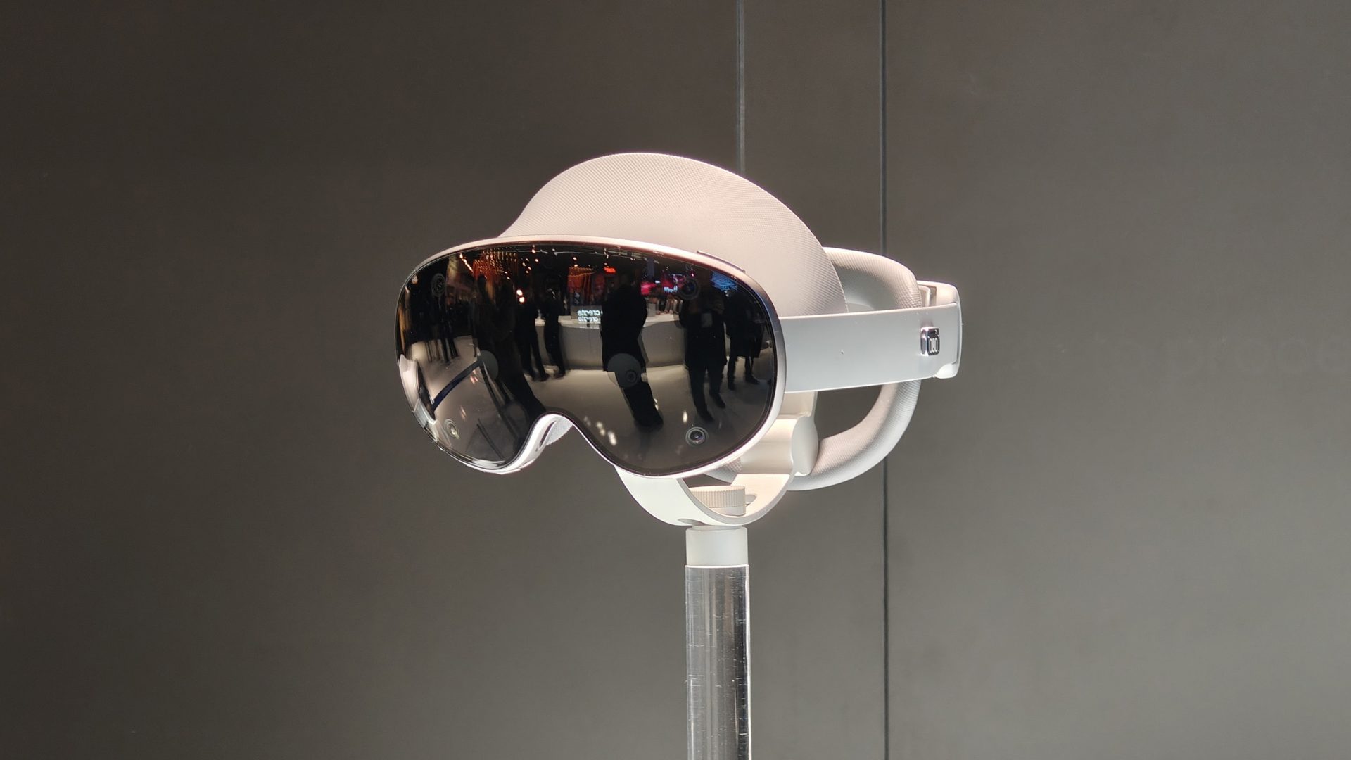 478777Samsung наносит ответный удар: дата выхода их шлема против Vision Pro утекла