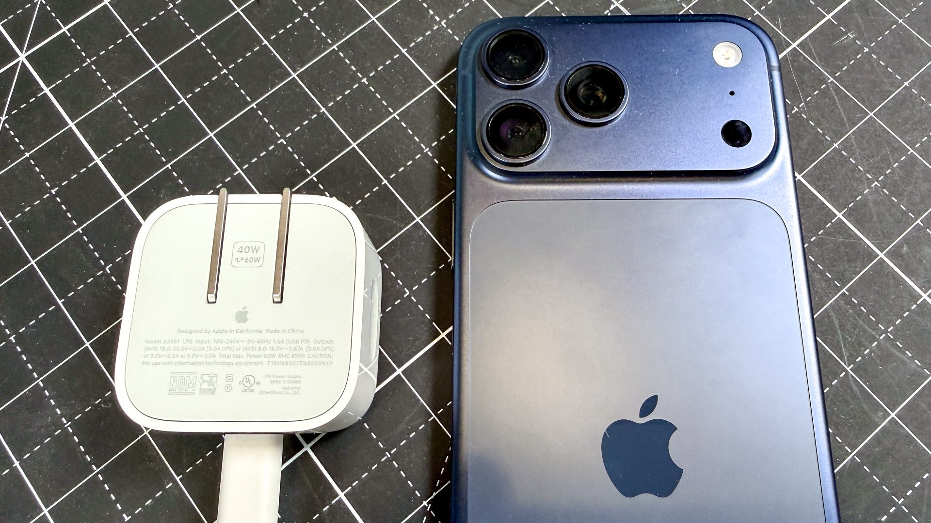 iPhone 17 на тесте: какая модель заряжается быстрее всех? Результаты!