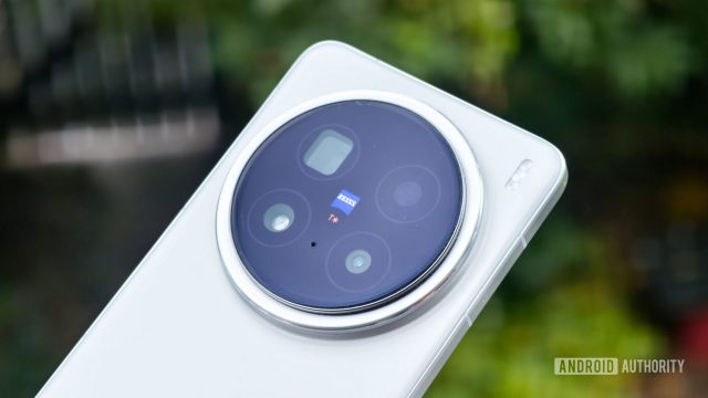 Vivo X300 Pro: Официальный анонс флагмана с камерой ZEISS и чипом Dimensity 9400