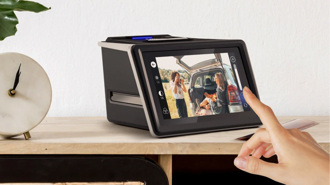 HP упрощает оцифровку пленки: новый сканер представлен