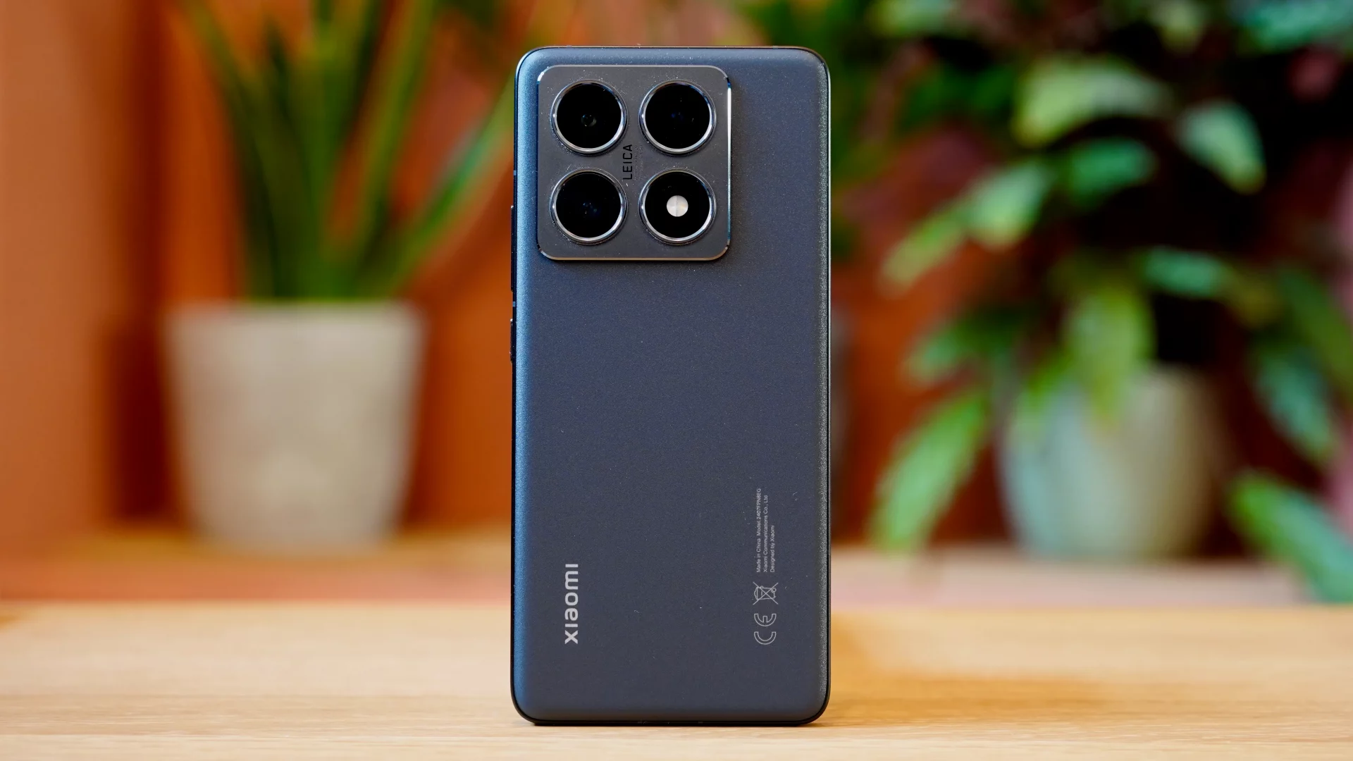 463392Xiaomi целится в Pixel: новый флагман обещает приблизить вас «намного ближе»