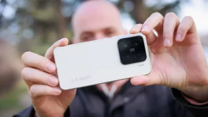 Xiaomi готовит монстров автономности: Apple и Samsung остались в прошлом