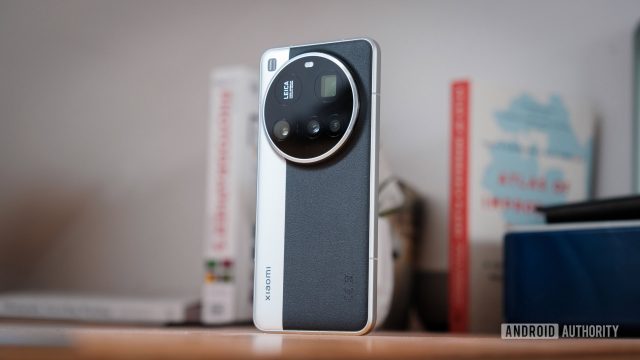 Xiaomi в панике? Компания убила целое поколение смартфонов, чтобы догнать iPhone 17