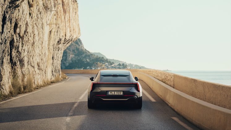 Заднего стекла нет почему Polestar 5 все равно лучше Taycan