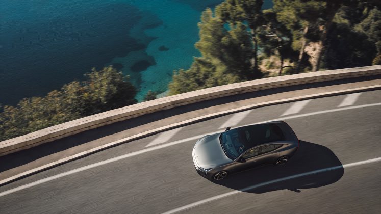 Заднего стекла нет почему Polestar 5 все равно лучше Taycan