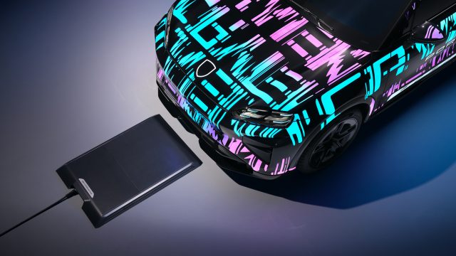 Зарядка по воздуху Porsche представляет технологию будущего (1) Зарядка по воздуху Porsche представляет технологию будущего