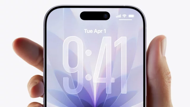 Смартфон iPhone и iOS 26.1: выбор Liquid Glass и интерфейс Смартфон iPhone и iOS 26.1: выбор Liquid Glass и интерфейс