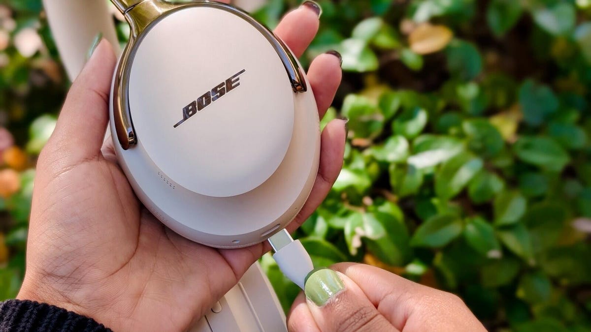 Bose обошли Apple: QuietComfort Ultra реально впечатляют картинка Bose QuietComfort Ultra 2: время автономной работы и удобство