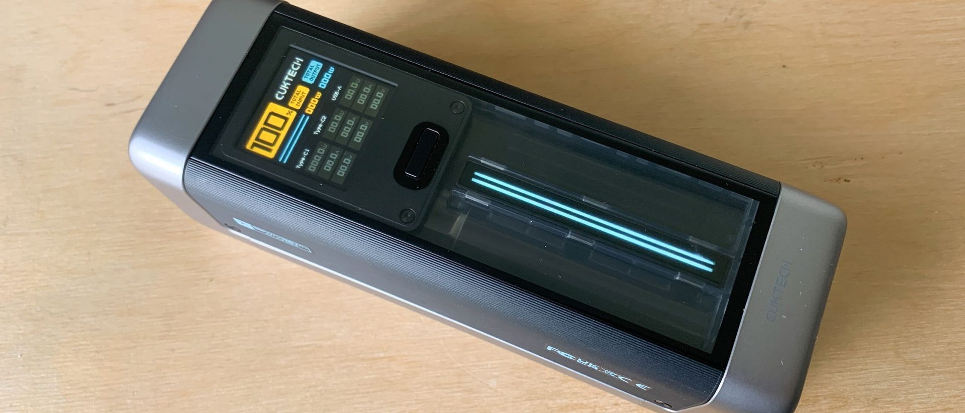 Обзор CUKTECH 20: мощный, но очень тяжелый пауэрбанк