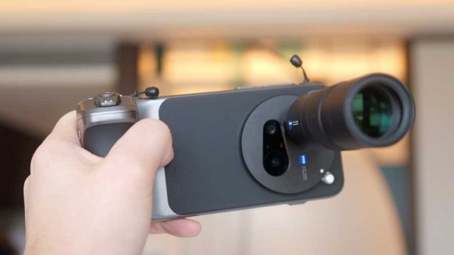 Обзор Vivo X300 Pro: лучший камерофон 2025 года?