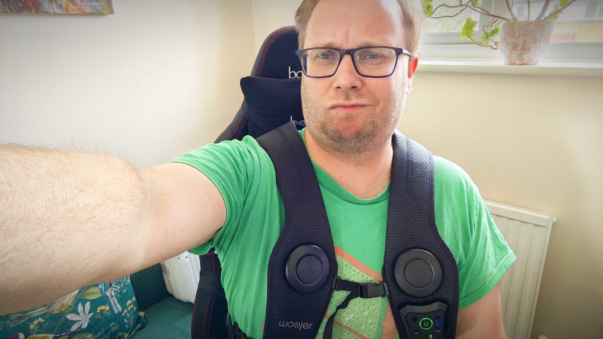 Обзор Woojer Vest 3: жилет для полного погружения в игру