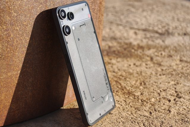 01_Nothing Phone 3a Lite review_ a no-frills twist that doesnt need to exist (right Nothing Phone 3a Lite
